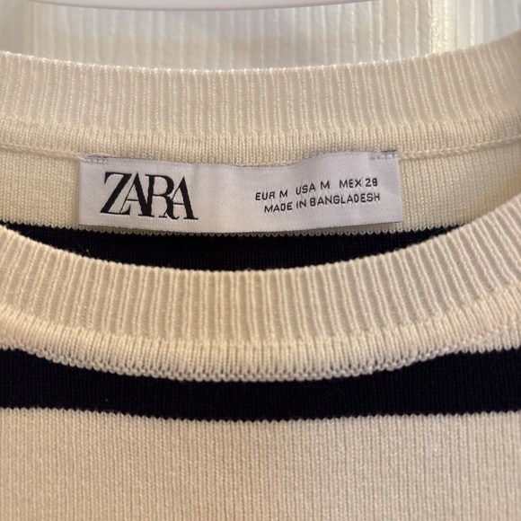 Zara Cropped Sweater - Picture 2 of 3